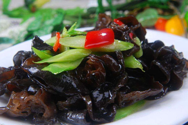 吃木耳會(huì )中毒嗎？