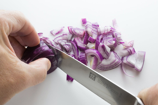 如何挑選新鮮的洋蔥？